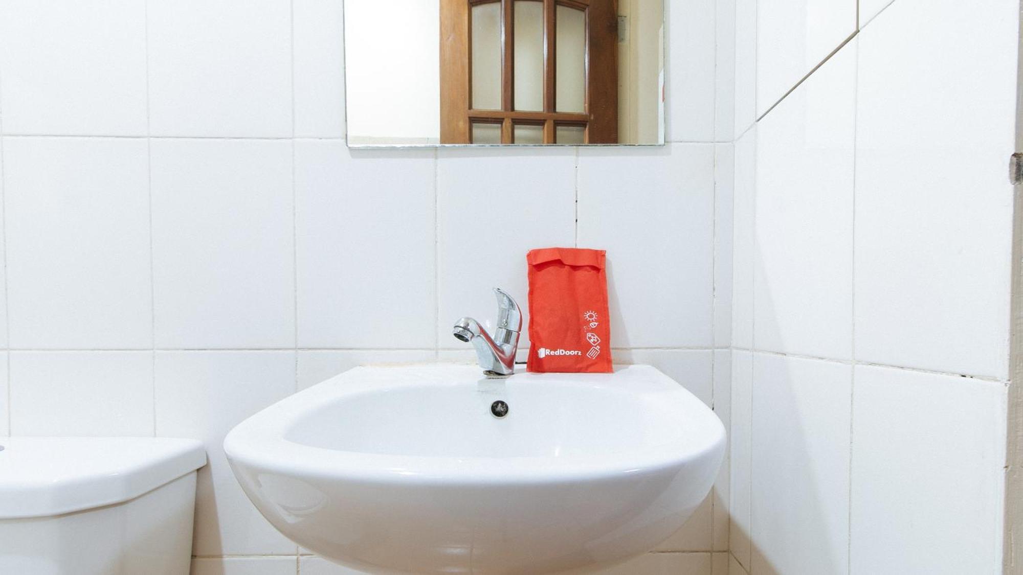 Reddoorz At Dbuilders Rooms Ph2 Taguig Exteriér fotografie