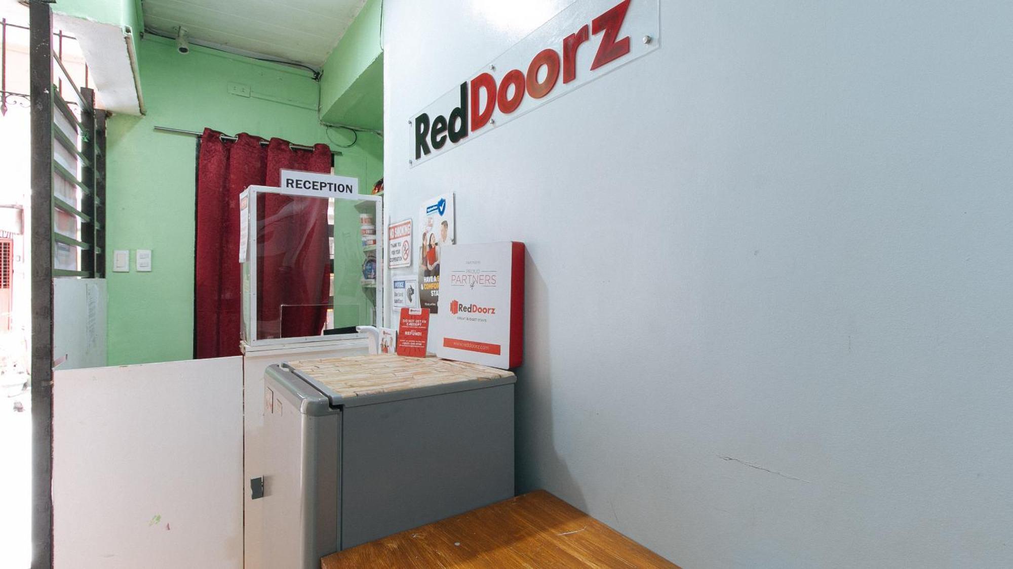 Reddoorz At Dbuilders Rooms Ph2 Taguig Exteriér fotografie